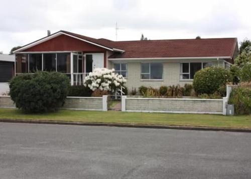 Kinloch House | Kinloch Lakefront with wifi