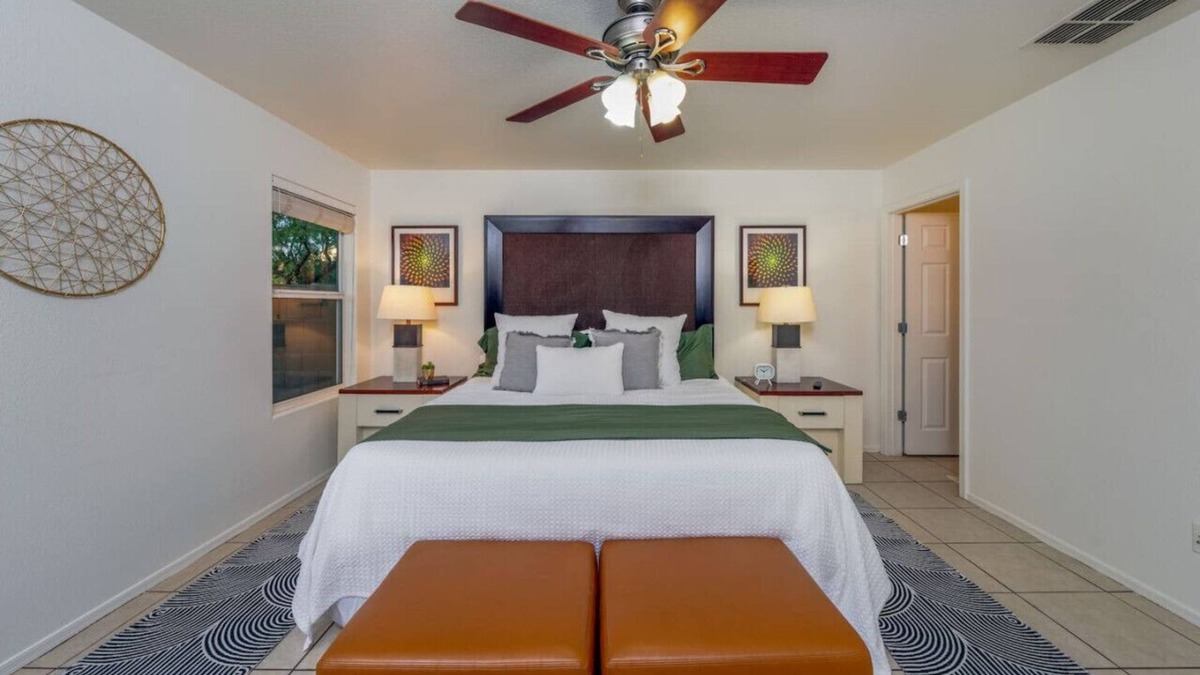 Tucson House | KINO/Sleeps 8/4 BR/2 BA/Garage/Fenced