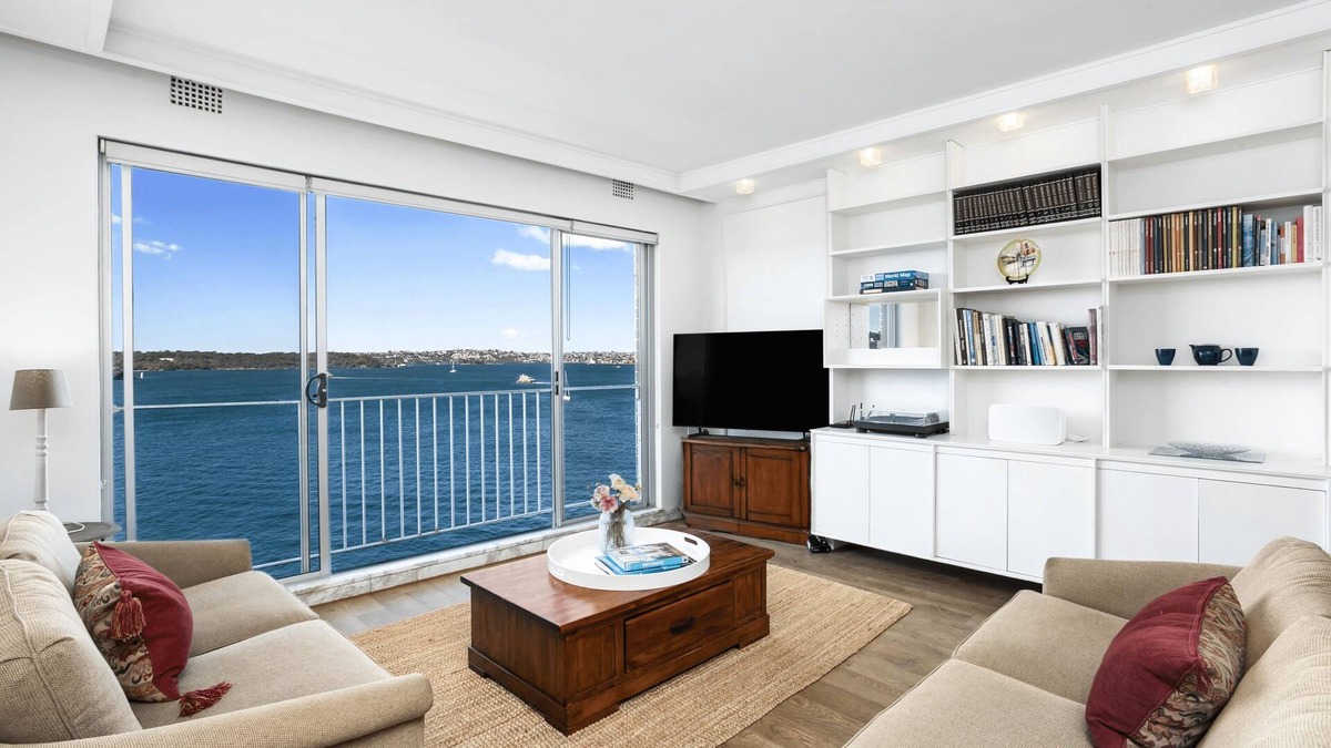 Kirribilli Apartment | Kirribilli - KIRR5 - Plunkett Street - Harbour views and Kirribilli Wharf at your doorstep