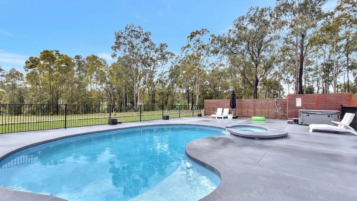 Kitchener House | Kitchener Country Estate with Pool Hot Tub on private acres that sleeps up to 18