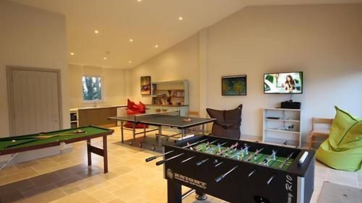 Bourton Cottage | Kitehill Barn - sleeps 16 guests in 8 bedrooms