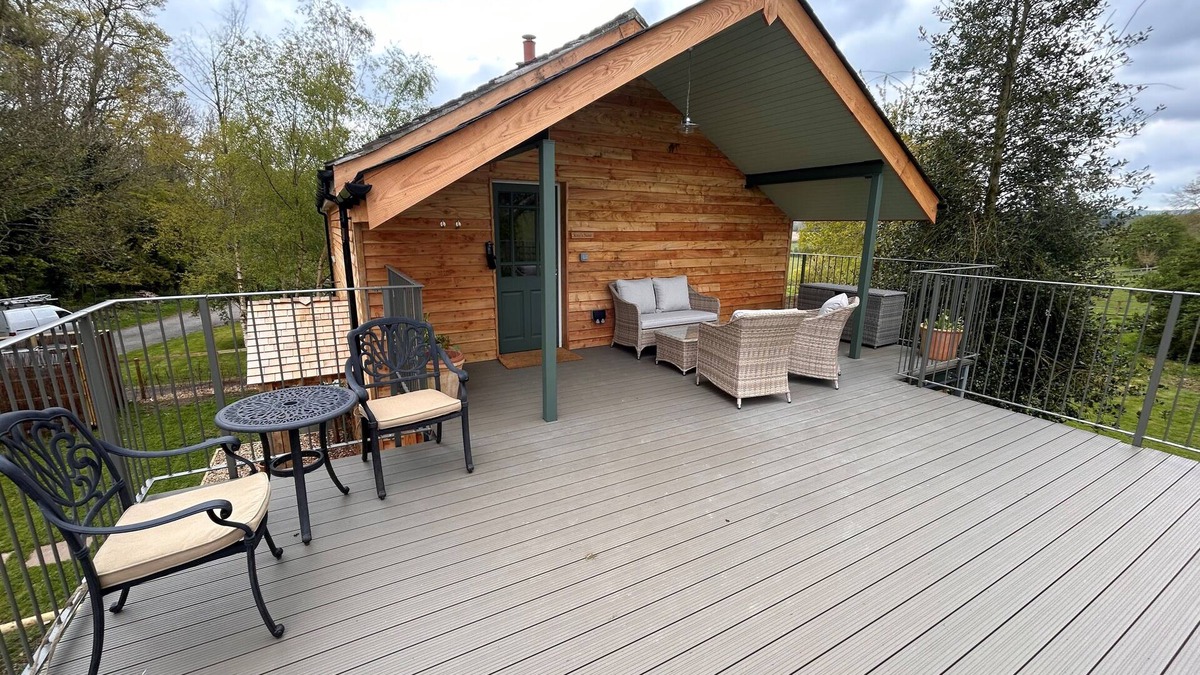 Hungerford Apartment | Kites Nest - A cosy countryside apartment surrounded by nature.