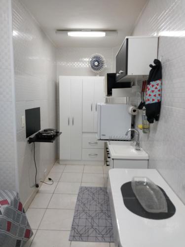 Sao Paulo Apartment | Kitnet a 400m do metrô Vila Sonia Butantã e 3,2km do Morumbis