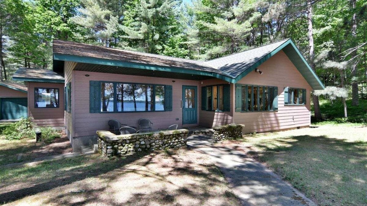 Solon Springs House | Kitty Foye House on Upper Eau Claire Lake in Barnes