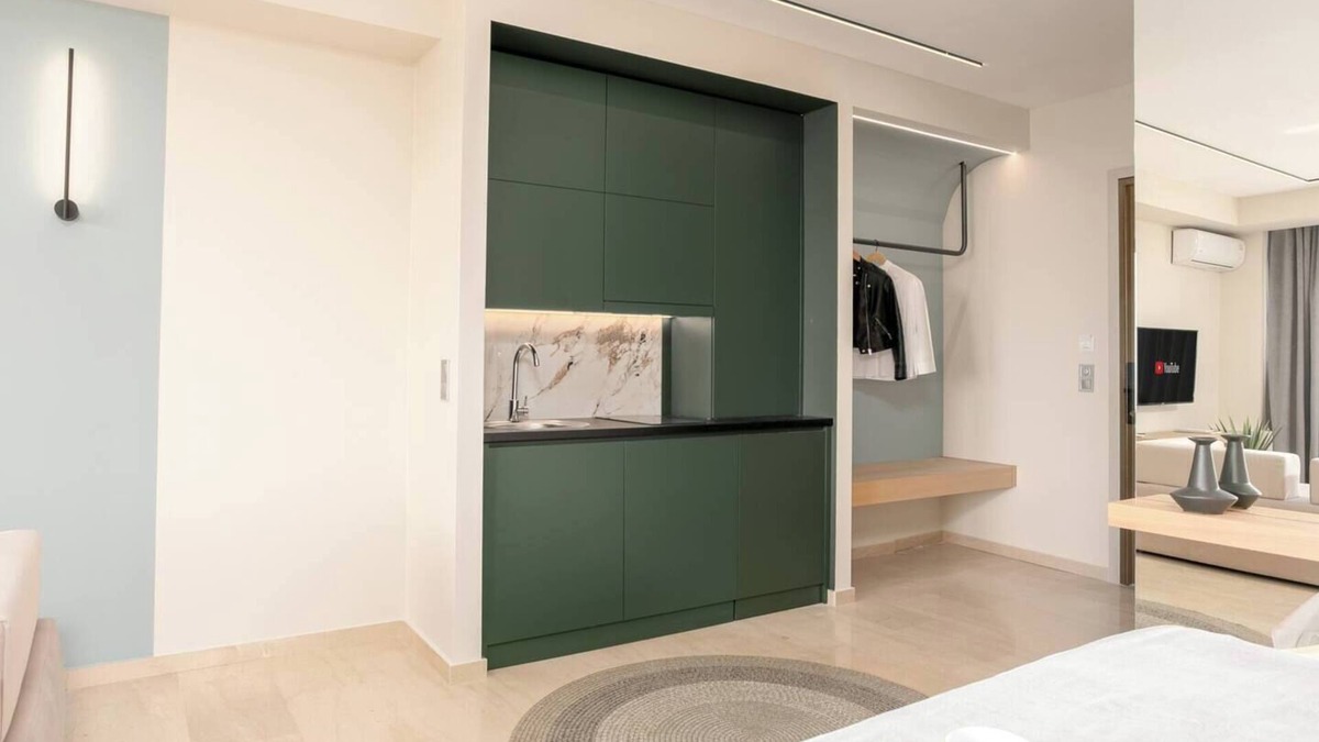 Ladadika Condo | Kiveli Sea View Suite 3