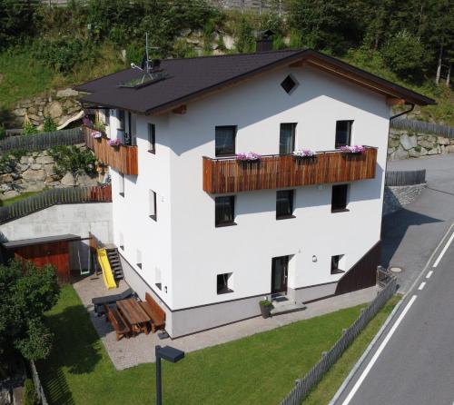 Lutago Apartment | Klösterle 2018