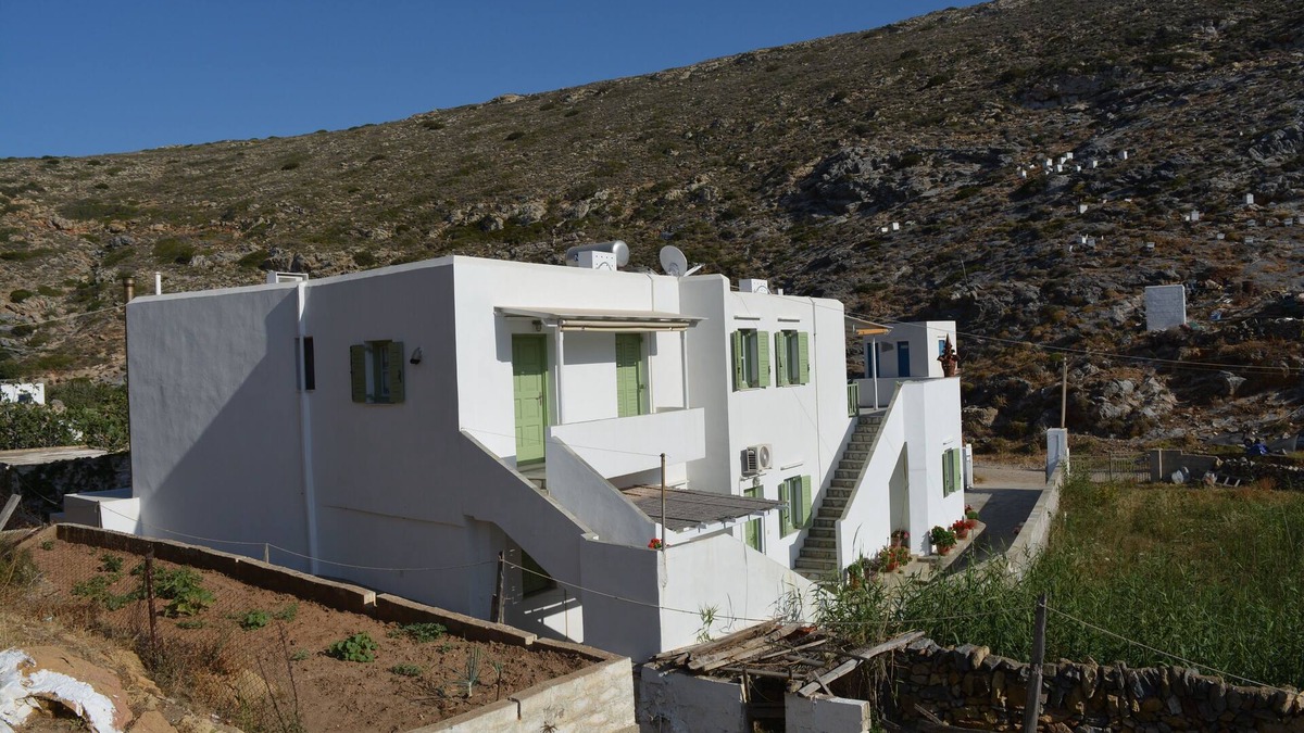Herronisos Apartment | Klados Seaside Triple Studio