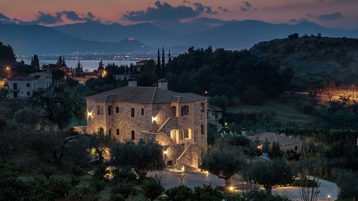 Nafplion City Centre House | Klymeni Traditional Homes