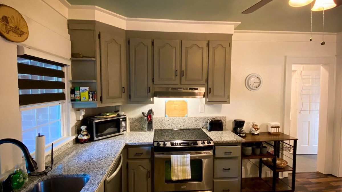 Macon Apartment | KnightPlace - The Irene - 2BD/1BA Apartment in Duplex - Near Mercer University