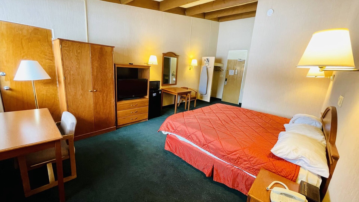 Liberty Hotel | Knights Inn Liberty