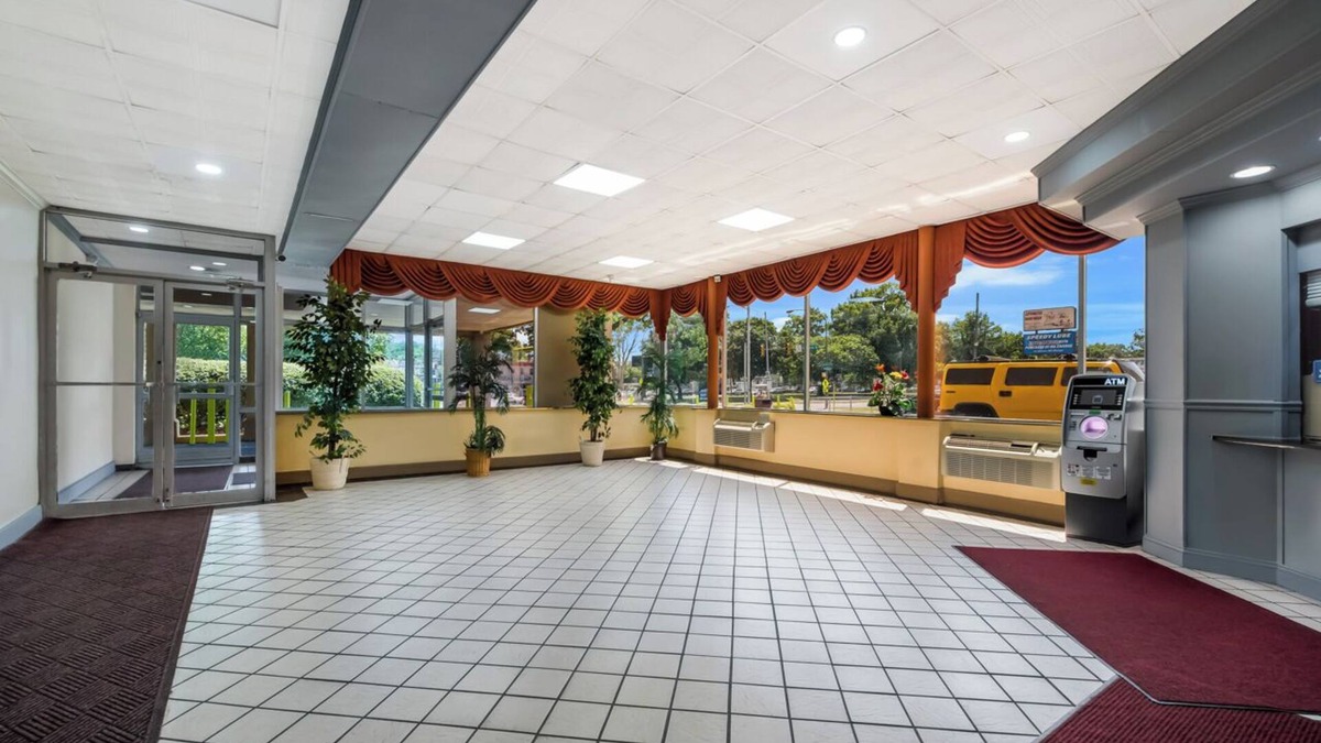 Ogontz Campus Hotel | Knights Inn Philadelphia