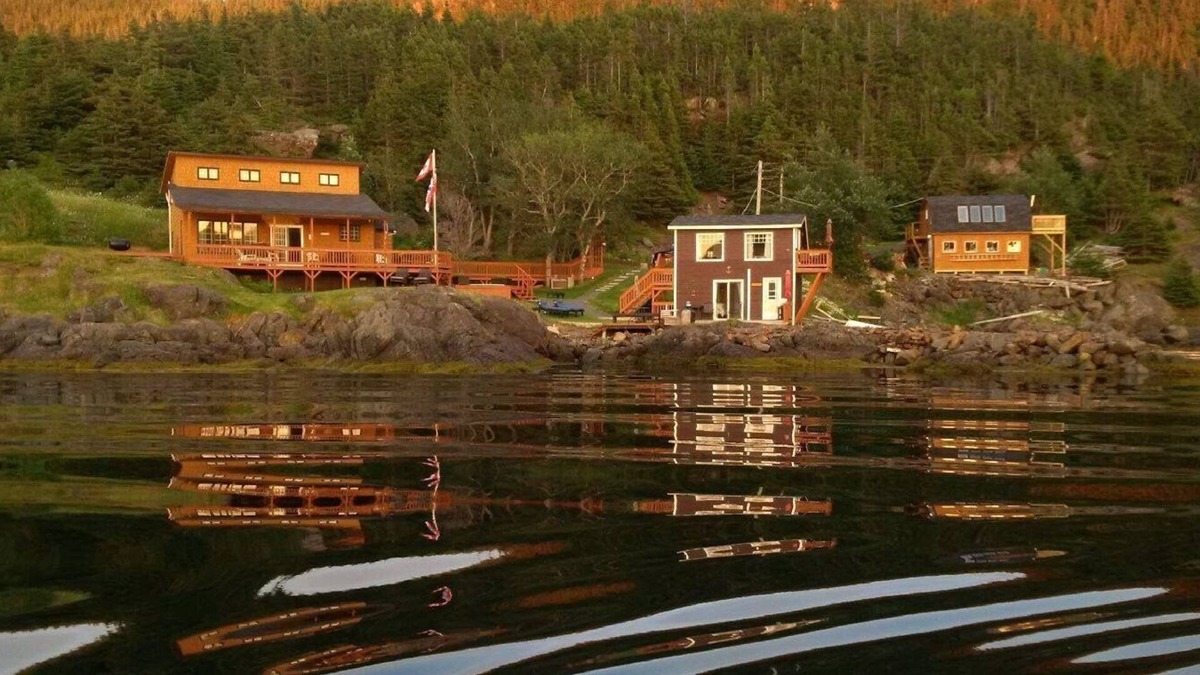 Moreton's Harbour Bed & Breakfast | Knight’s Landing private upper suite located in Moretons Hbr on the ocean.