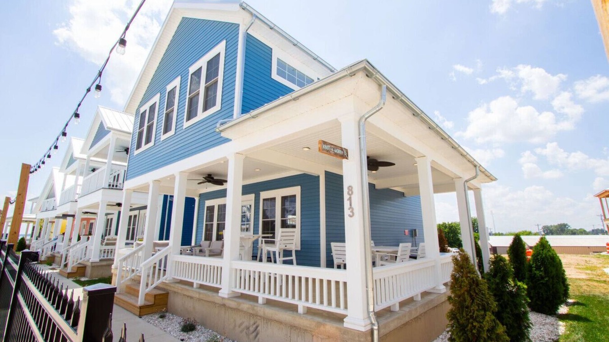 Celina House | Knot-A-Worry: 3 Bed/2 Bath Cottage w/Game Room and Hot Tub!