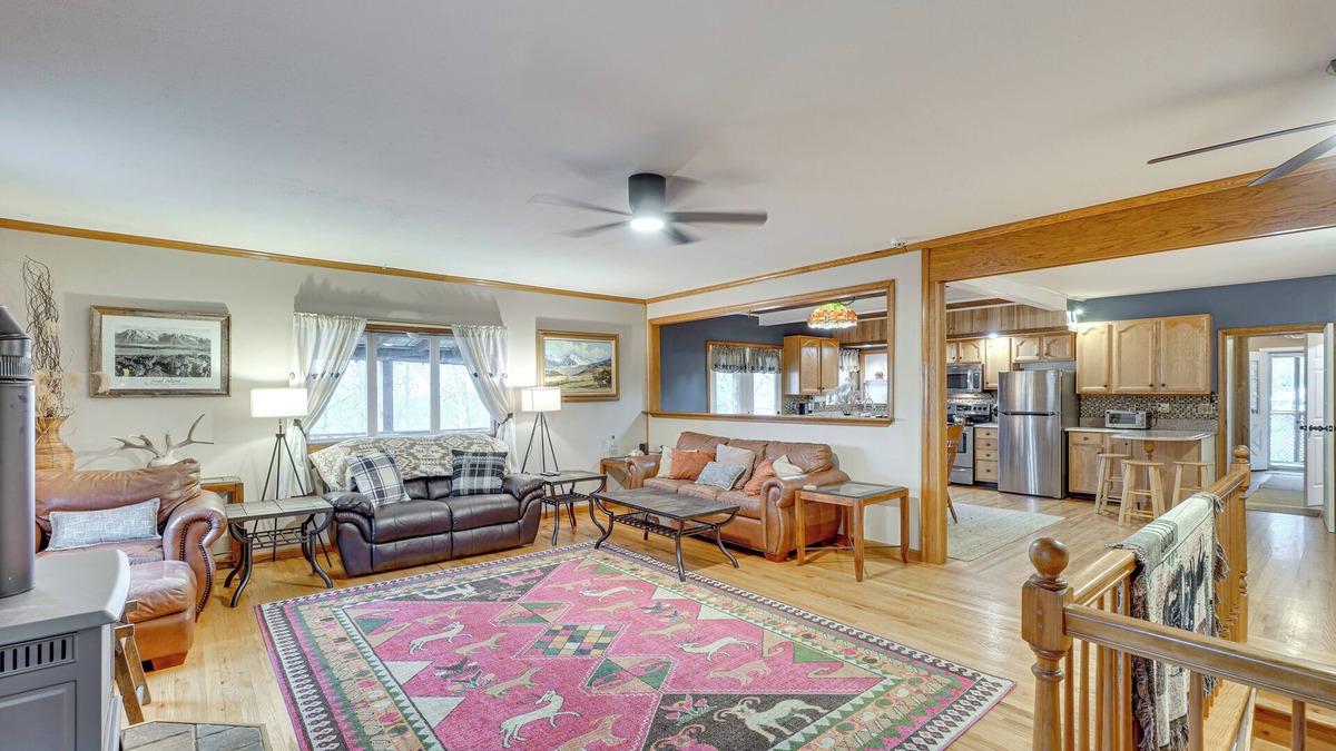 Bakerton House | Knoxville Home: On-Site Hiking & Outdoor Kitchen!