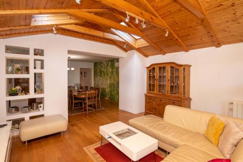 Daruvar House | Kod Dade