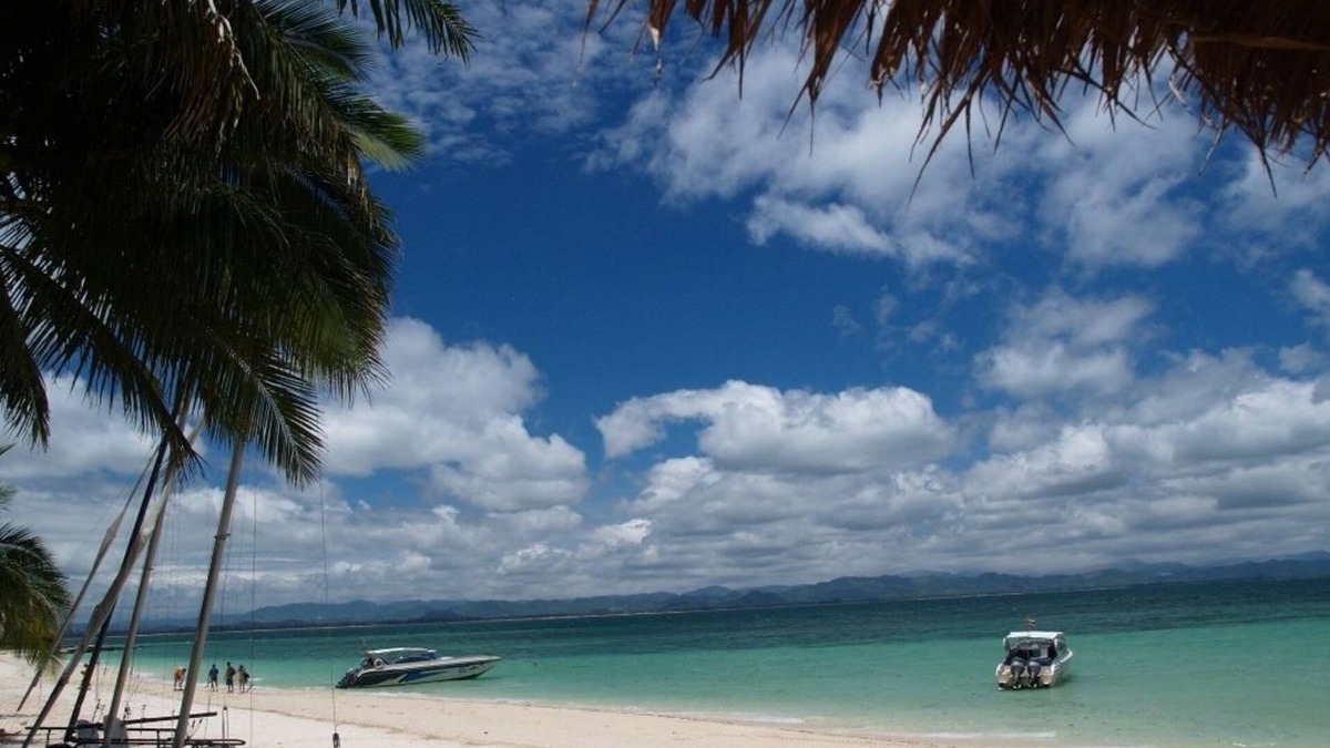 Bang Saphan Noi Hotel | Koh Talu Island Resort