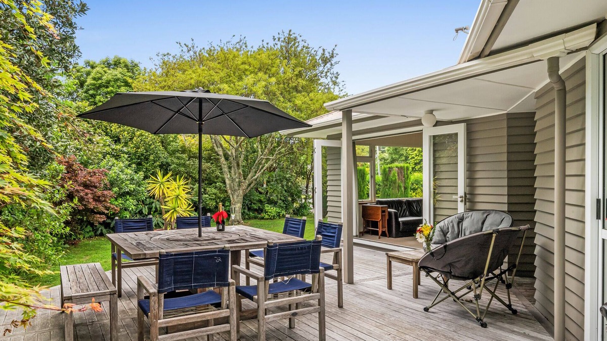 Waikanae House | Kohekohe Garden Cottage - Waikanae Holiday Home