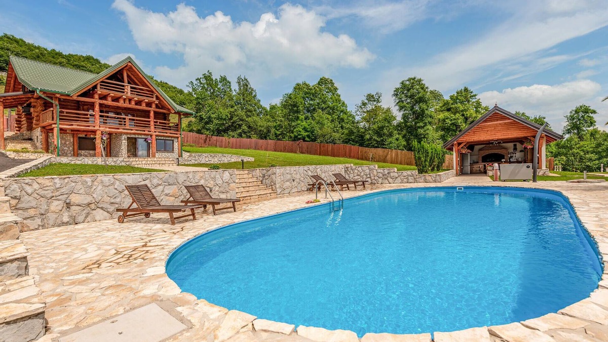 Gospic House | Kolibe Lika - Bellow the hill