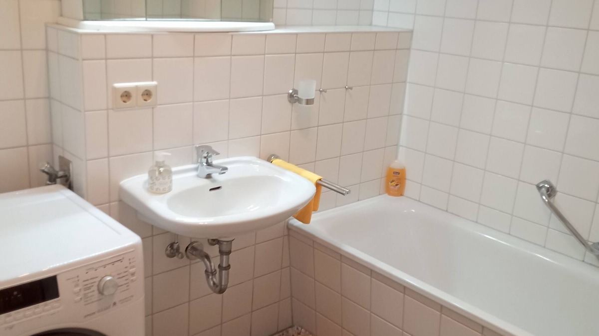 Sudstadt Apartment | Komfortapartment am Tierpark mit 2 Balkonen