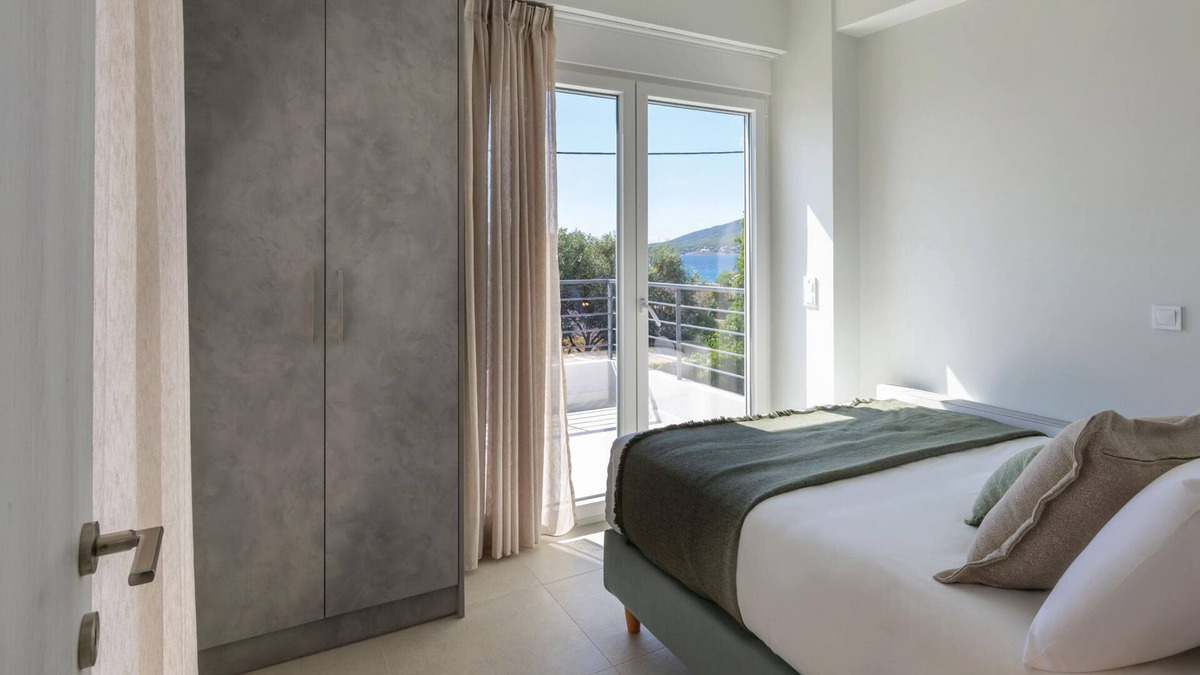 Spata-Artemida Villa | Komos Villas by Airstay