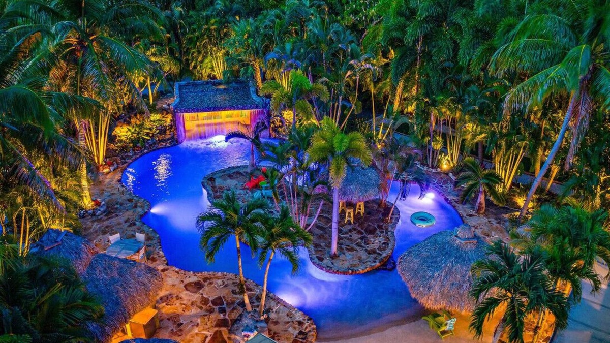 Jupiter House | Kon-Tiki Falls: Jupiter's Exclusive Private Resort!