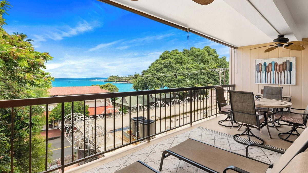 Historic Kailua Village Condo | Kona Plaza 301, Ocean Views and Renovated