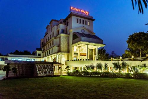 Mirzapur Hotel | Konark Grand Hotel