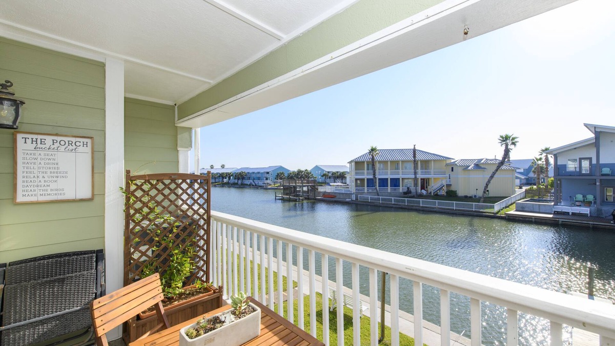 Rockport Condo | Kontiki Beach Bungalow | Rockport Texas