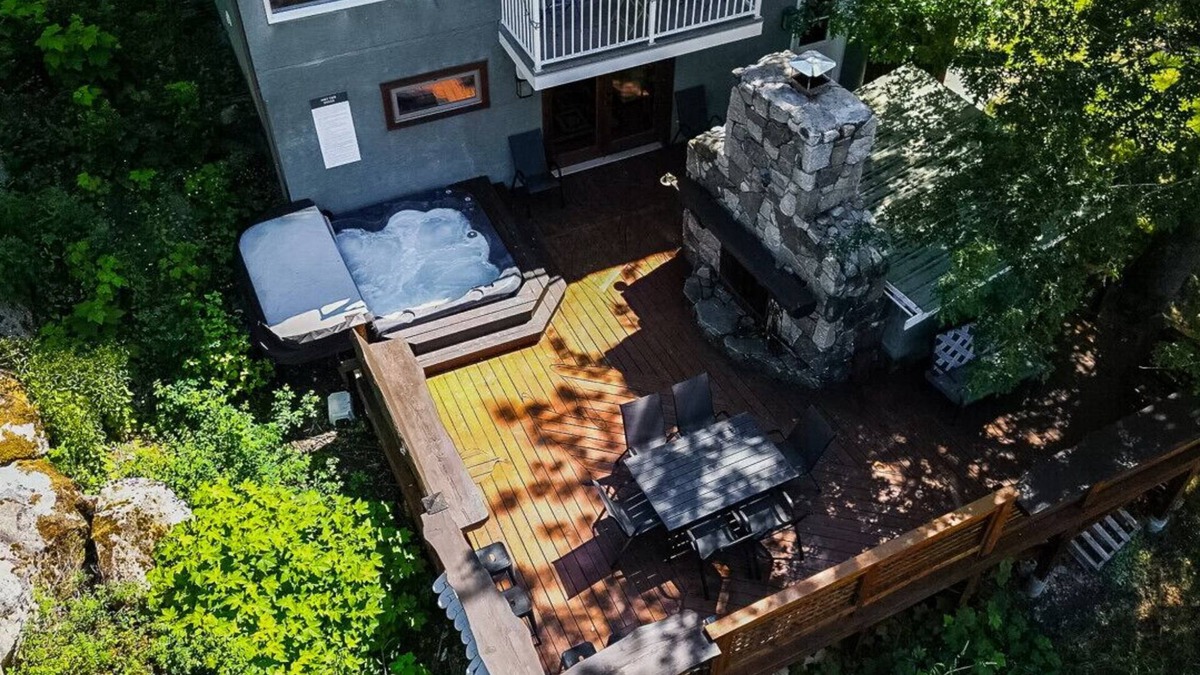 Nelson Condo | Kootenay, Lakeside Retreat, Main Floor and Walkout