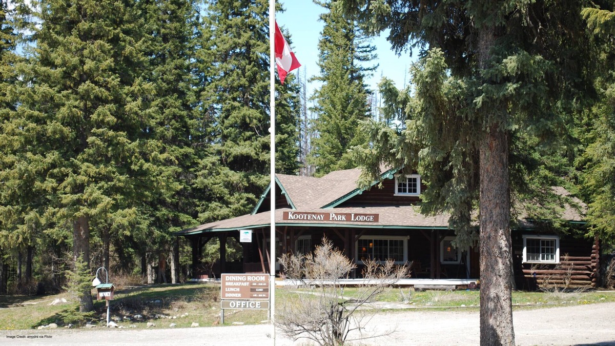 East Kootenay RV Rental | Kootenay Park Lodge