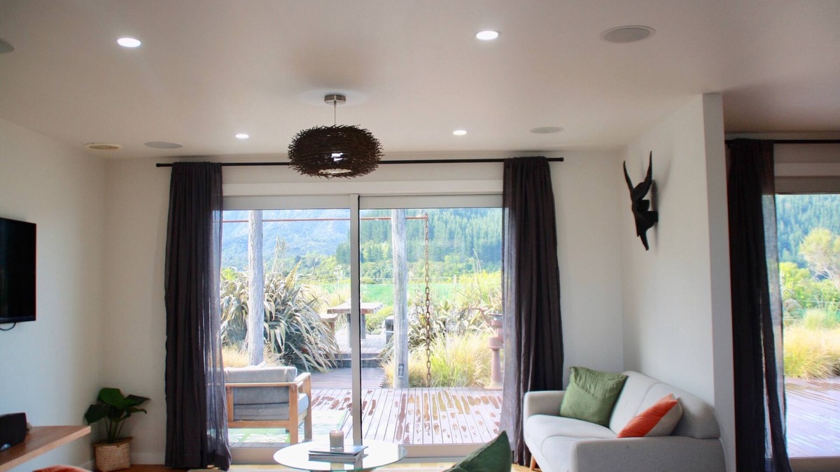 Hapuku House | Kora's View. A Magical place to relax and unwind.