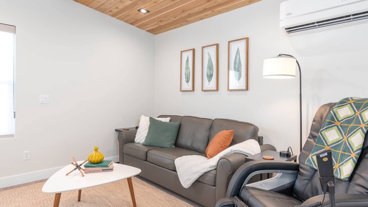 Cedar City Apartment | Kordeluxe Row #1 Studio Townhouse