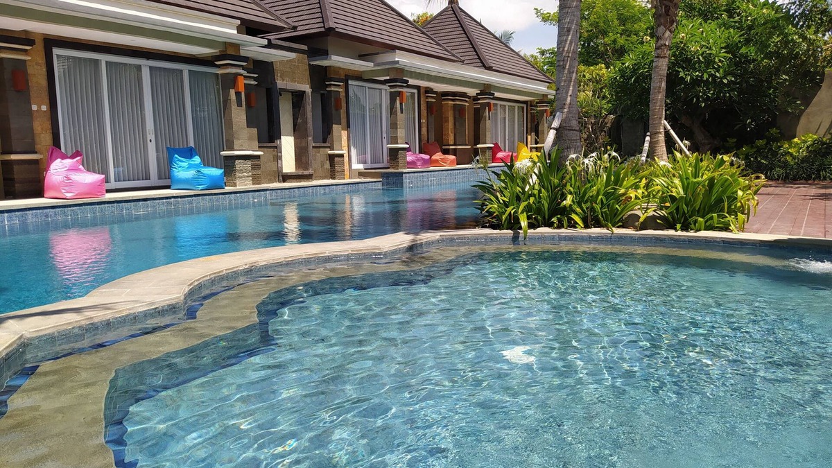 Gianyar Villa | Kori Maharani Villas - Lagoon Pool Access 2