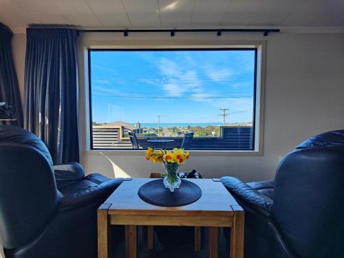 Riverton House | Korimako Sea View Sanctuary