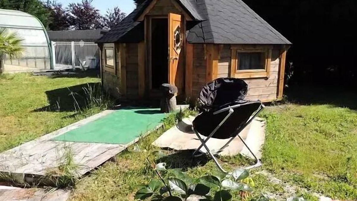 Chazemais Cabin | Kota NOAH 1 Room 2 People