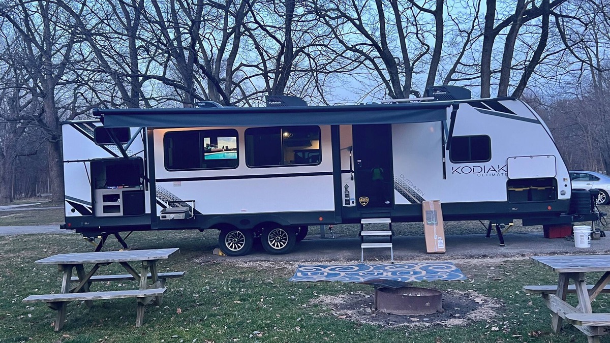 Stockwell House | Kozy Kodiak Camper in Beautiful Crawfordsville