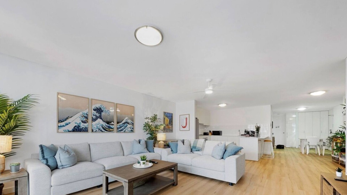 Rockdale Apartment | KozyGuru | Rockdale | Cozy Apt near Train Station