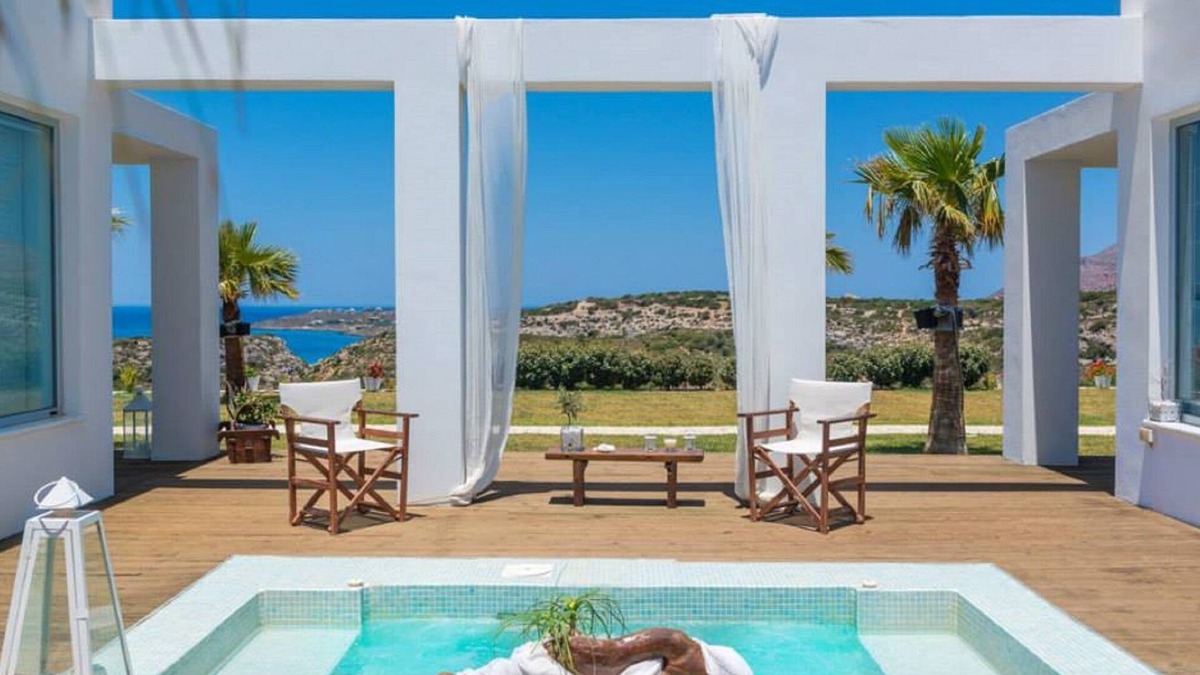 Kalathas Villa | ktima reveli black suite(2-4 persons)