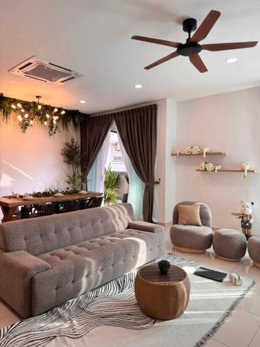 Kuantan Villa | Ktn 3storey 25pax6bedr 8bathr June luxury house