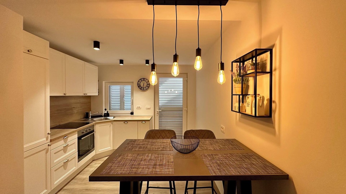 Jadranovo House | Kuća za odmor Ena