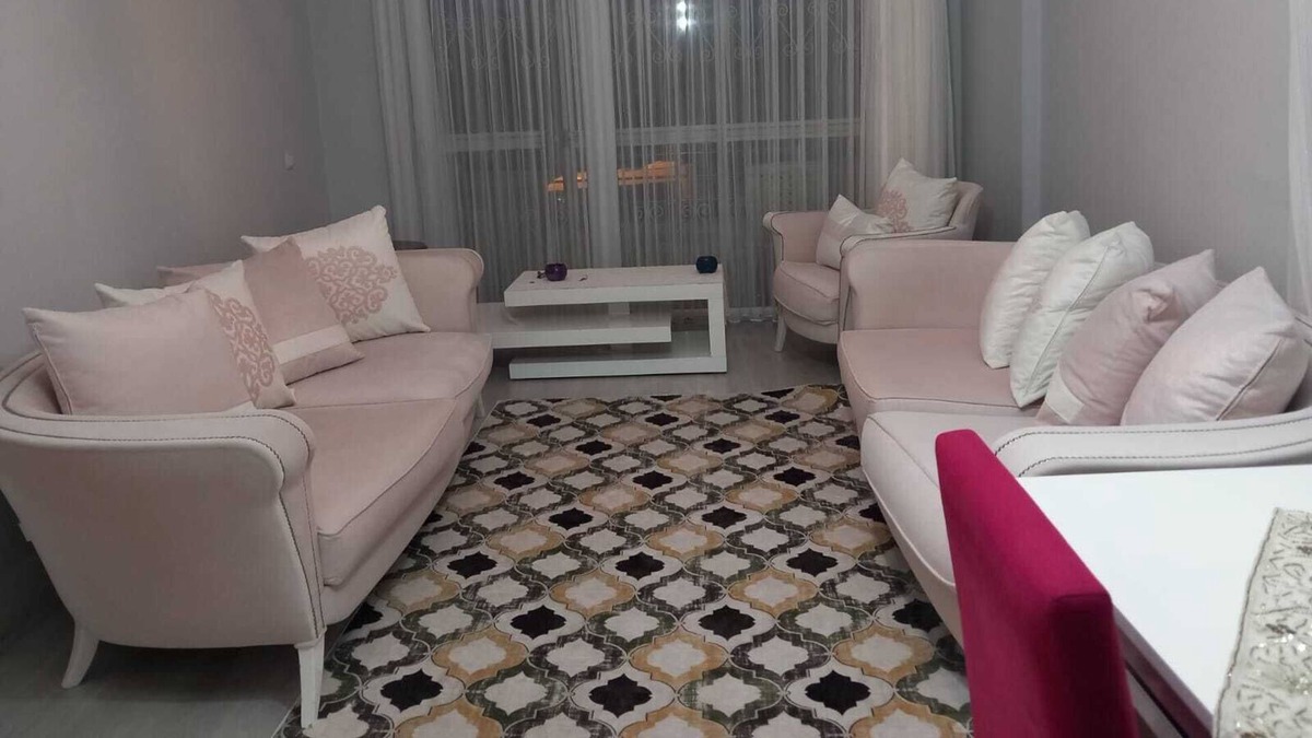 Kusadasi City Centre House | Kuşadası site içinde merkeze 10 dk yürüme mesafesinde full eşyalı daire