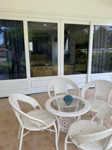 Batu Buruk House | Kuala Terengganu Newly Renovated Nenda Beach House