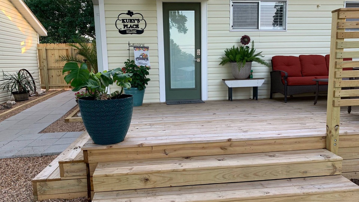 Shiner House | Kuby's Place, Downtown Shiner Casita
