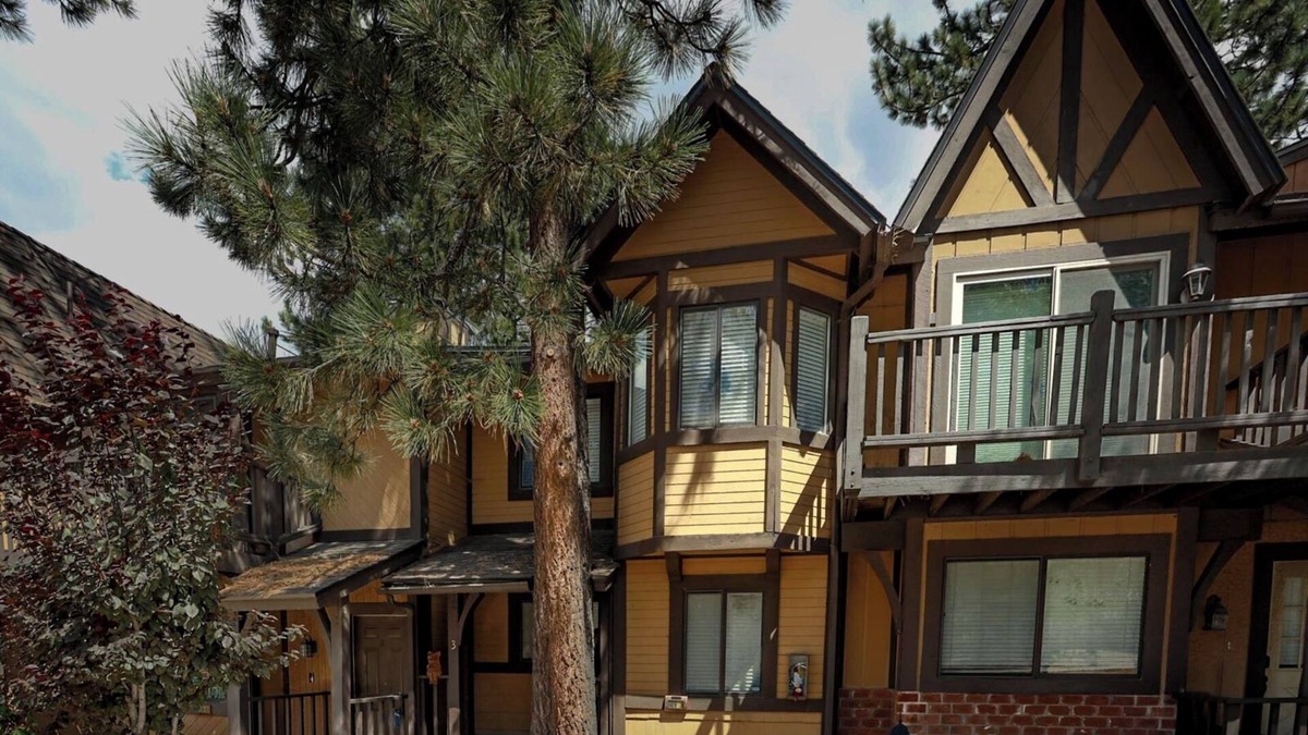 Summit Estates Condo | Kuma Lodge, Walk to Snow Summit