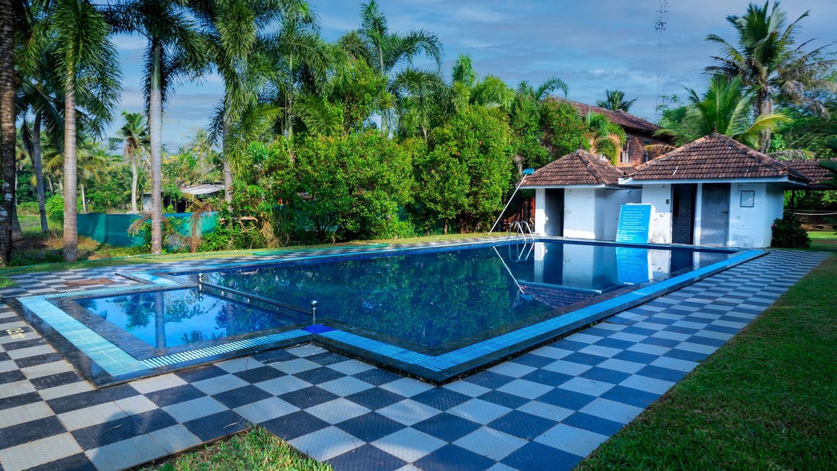 Andhakaranazhy Hotel | Kumarakom Heritage