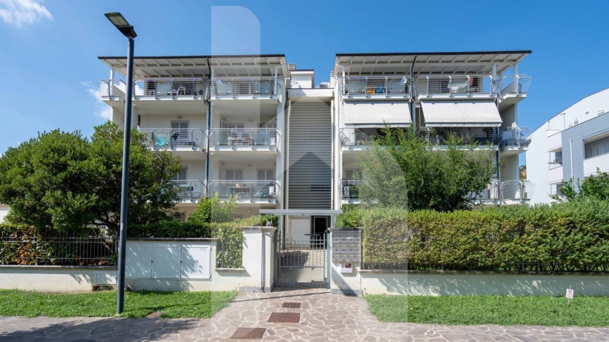 Pineto Apartment | Kurioso - Three-room apartment ground floor with garden