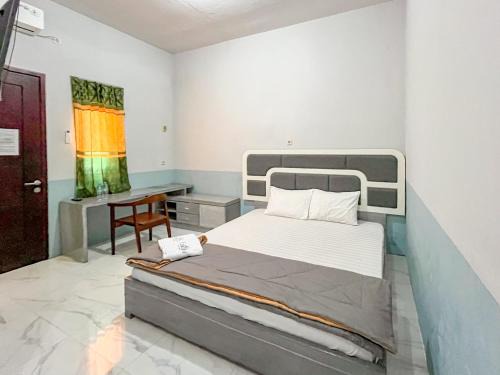 Jombang Hotel | Kusuma Guest House Jombang RedPartner near Station Jombang