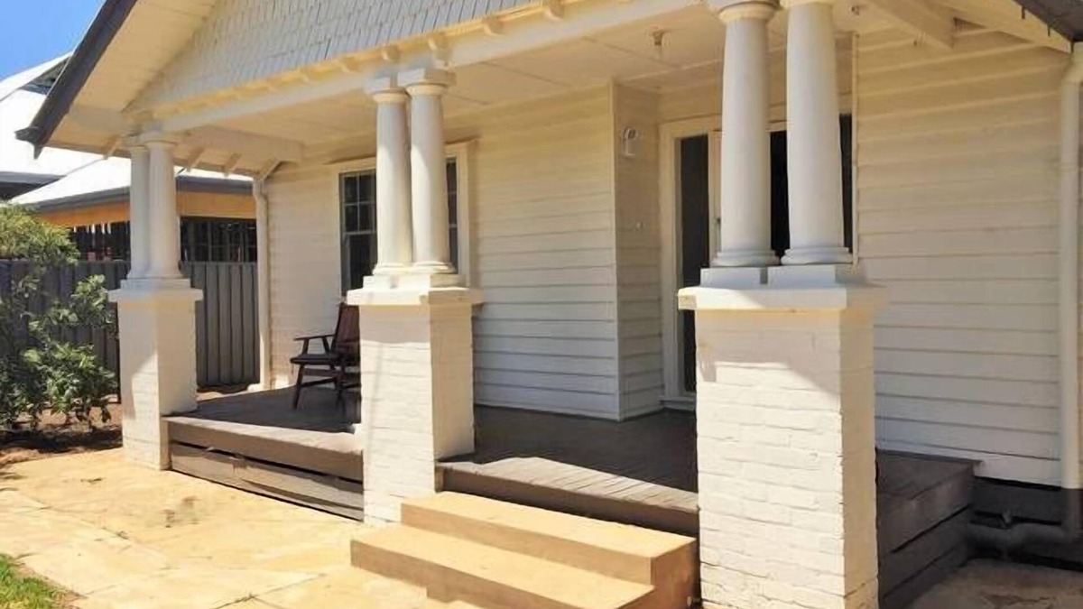 Kyabram House | Kyabram House - family & pet friendly house