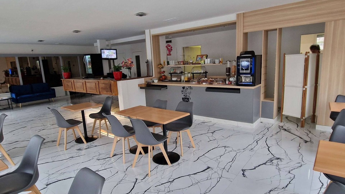 Arpajon Hotel | Kyriad Direct Arpajon