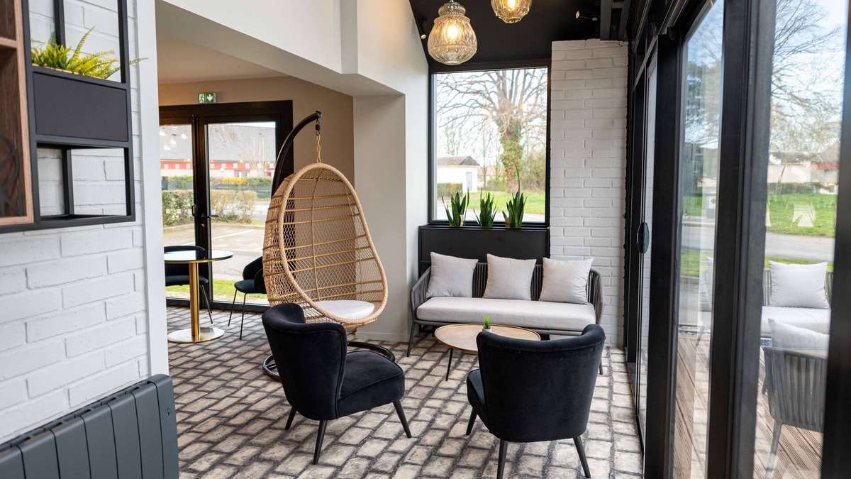 Laval Hotel | Kyriad Laval